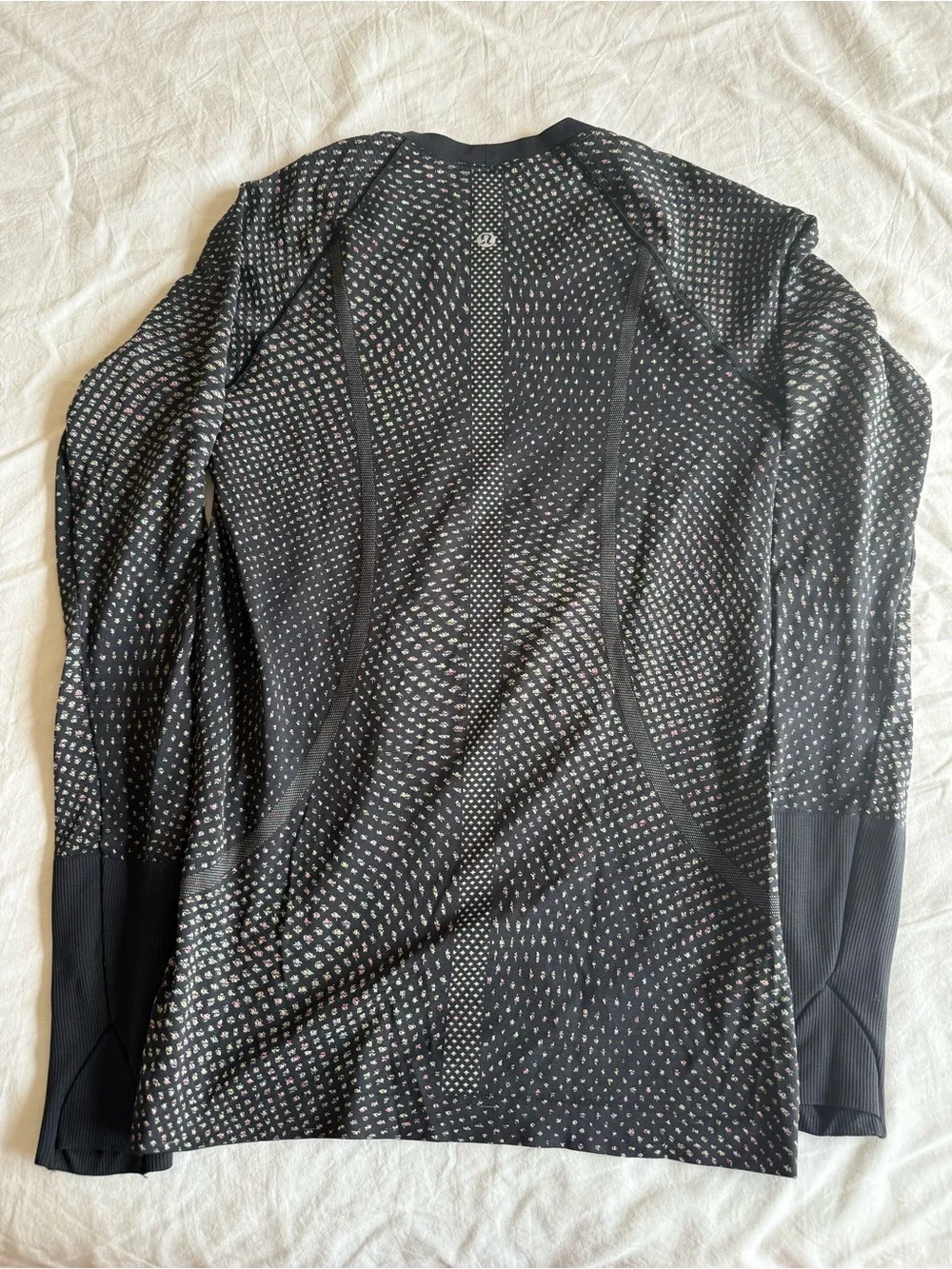 lululemon athletica swiftly tech Black Long-Sleeve Mesh-Pattern Performance Top